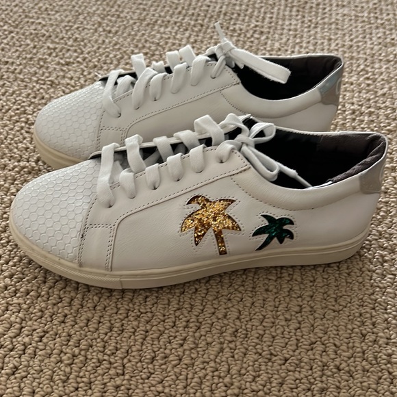 Circus Vanellope Palm Tree Sneaker - Picture 3 of 8
